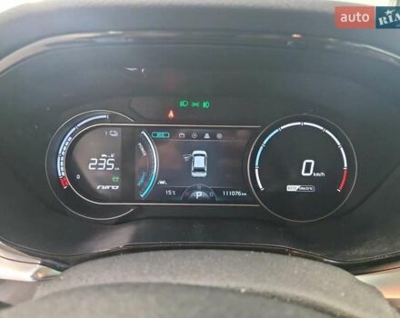 Сірий Кіа Niro, об'ємом двигуна 0 л та пробігом 111 тис. км за 19999 $, фото 9 на Automoto.ua