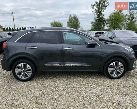 Сірий Кіа Niro, об'ємом двигуна 0 л та пробігом 86 тис. км за 23400 $, фото 19 на Automoto.ua