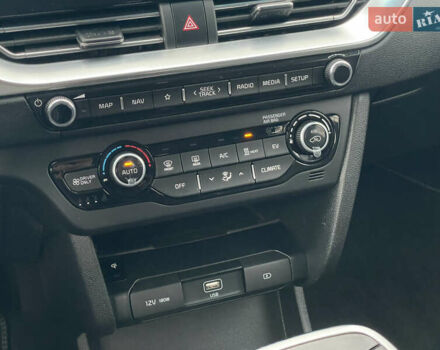 Сірий Кіа Niro, об'ємом двигуна 0 л та пробігом 52 тис. км за 22999 $, фото 40 на Automoto.ua