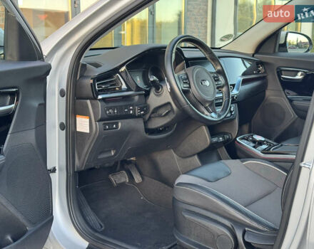 Серый Киа Niro, объемом двигателя 0 л и пробегом 139 тыс. км за 17999 $, фото 28 на Automoto.ua