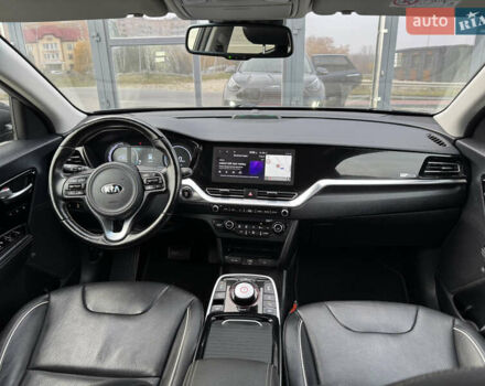 Серый Киа Niro, объемом двигателя 0 л и пробегом 147 тыс. км за 18450 $, фото 65 на Automoto.ua