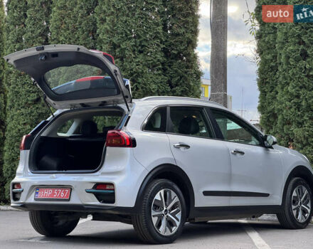 Сірий Кіа Niro, об'ємом двигуна 0 л та пробігом 141 тис. км за 17799 $, фото 15 на Automoto.ua