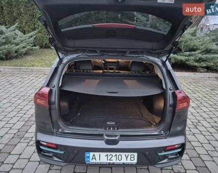 Серый Киа Niro, объемом двигателя 0 л и пробегом 79 тыс. км за 20450 $, фото 11 на Automoto.ua