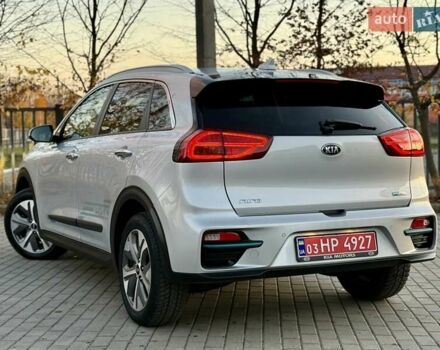 Киа Niro 2021 в Бердичеве на Automoto.ua Серый Киа Niro, объемом двигателя 0 л и пробегом 70 тыс. км за 21350 $, фото 11 на Automoto.ua