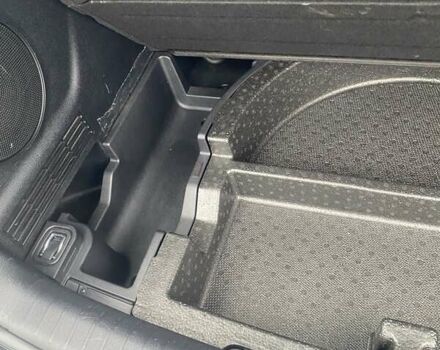 Серый Киа Niro, объемом двигателя 0 л и пробегом 54 тыс. км за 19999 $, фото 21 на Automoto.ua