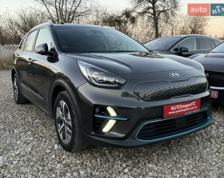 Серый Киа Niro, объемом двигателя 0 л и пробегом 82 тыс. км за 22900 $, фото 24 на Automoto.ua