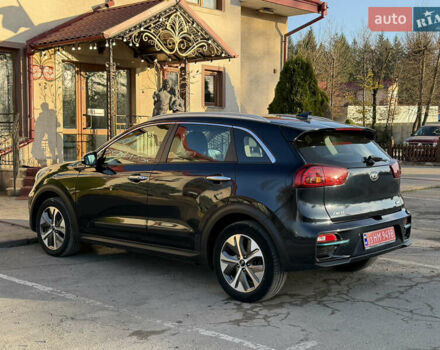 Серый Киа Niro, объемом двигателя 0 л и пробегом 157 тыс. км за 18350 $, фото 16 на Automoto.ua