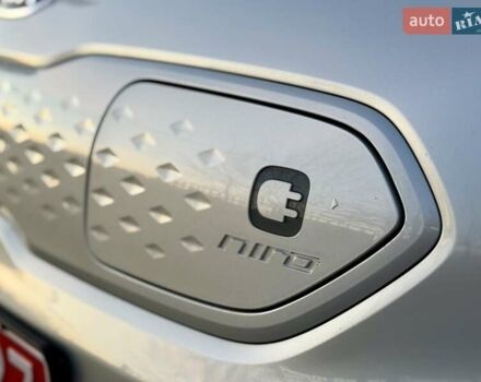 Киа Niro 2021 в Бердичеве на Automoto.ua Серый Киа Niro, объемом двигателя 0 л и пробегом 70 тыс. км за 21350 $, фото 26 на Automoto.ua