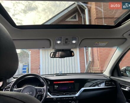Серый Киа Niro, объемом двигателя 0 л и пробегом 106 тыс. км за 21700 $, фото 9 на Automoto.ua