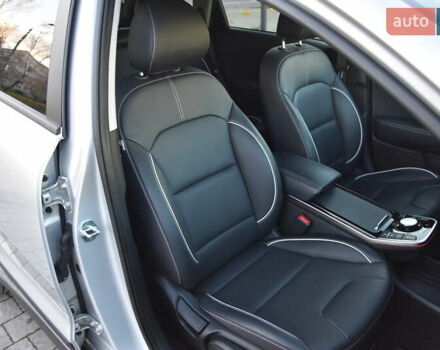 Серый Киа Niro, объемом двигателя 0 л и пробегом 23 тыс. км за 24590 $, фото 21 на Automoto.ua
