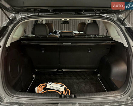 Серый Киа Niro, объемом двигателя 0 л и пробегом 98 тыс. км за 16400 $, фото 10 на Automoto.ua