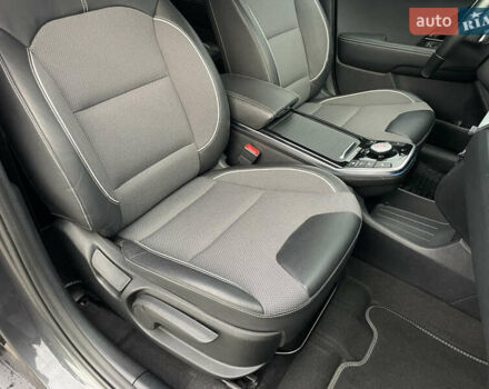 Сірий Кіа Niro, об'ємом двигуна 0 л та пробігом 52 тис. км за 22999 $, фото 59 на Automoto.ua