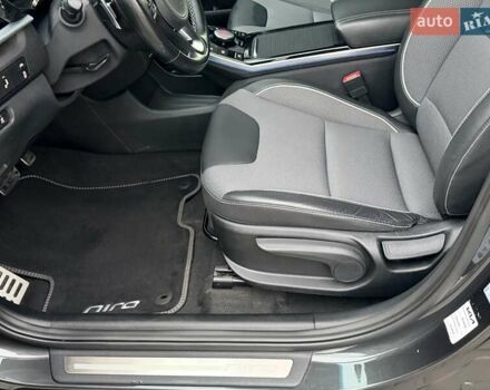 Серый Киа Niro, объемом двигателя 0 л и пробегом 47 тыс. км за 23890 $, фото 10 на Automoto.ua