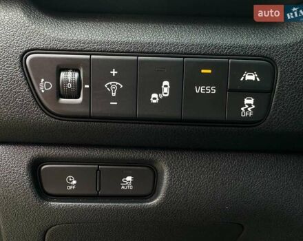 Серый Киа Niro, объемом двигателя 0 л и пробегом 62 тыс. км за 24600 $, фото 38 на Automoto.ua