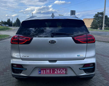 Серый Киа Niro, объемом двигателя 0 л и пробегом 102 тыс. км за 19200 $, фото 7 на Automoto.ua