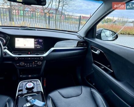 Киа Niro 2021 в Бердичеве на Automoto.ua Серый Киа Niro, объемом двигателя 0 л и пробегом 82 тыс. км за 19250 $, фото 101 на Automoto.ua