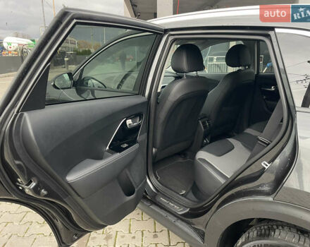 Сірий Кіа Niro, об'ємом двигуна 0 л та пробігом 52 тис. км за 22999 $, фото 24 на Automoto.ua