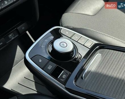 Серый Киа Niro, объемом двигателя 0 л и пробегом 62 тыс. км за 22450 $, фото 30 на Automoto.ua