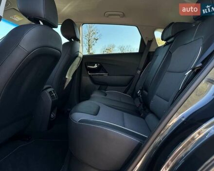 Сірий Кіа Niro, об'ємом двигуна 0 л та пробігом 37 тис. км за 24600 $, фото 81 на Automoto.ua