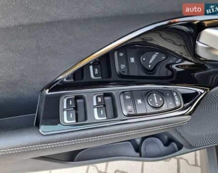 Серый Киа Niro, объемом двигателя 0 л и пробегом 121 тыс. км за 18750 $, фото 19 на Automoto.ua