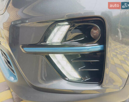 Серый Киа Niro, объемом двигателя 0 л и пробегом 137 тыс. км за 18950 $, фото 7 на Automoto.ua