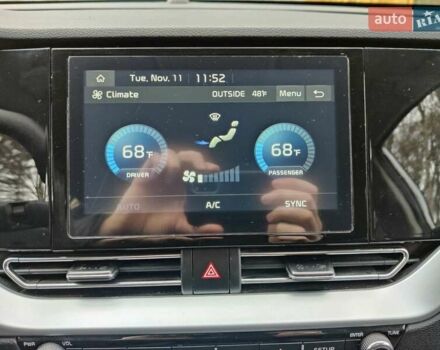 Сірий Кіа Niro, об'ємом двигуна 1.58 л та пробігом 115 тис. км за 19800 $, фото 21 на Automoto.ua