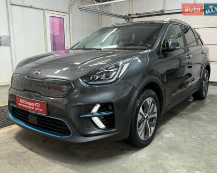Сірий Кіа Niro, об'ємом двигуна 0 л та пробігом 97 тис. км за 22900 $, фото 13 на Automoto.ua