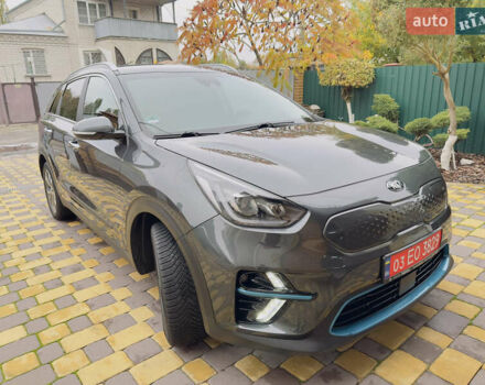 Серый Киа Niro, объемом двигателя 0 л и пробегом 137 тыс. км за 18350 $, фото 5 на Automoto.ua