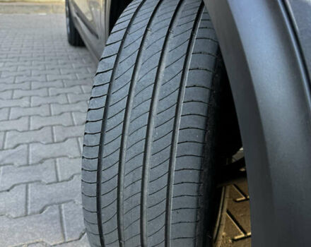 Серый Киа Niro, объемом двигателя 0 л и пробегом 86 тыс. км за 23400 $, фото 25 на Automoto.ua