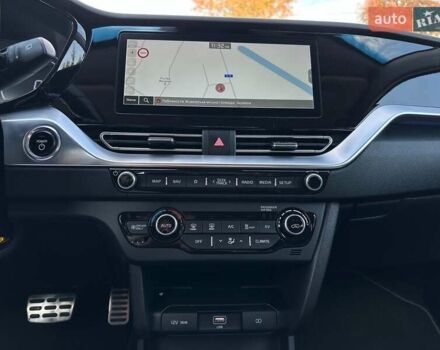 Сірий Кіа Niro, об'ємом двигуна 0 л та пробігом 37 тис. км за 23600 $, фото 60 на Automoto.ua