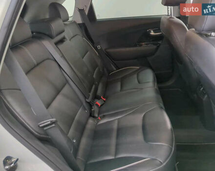 Серый Киа Niro, объемом двигателя 0 л и пробегом 117 тыс. км за 19500 $, фото 8 на Automoto.ua