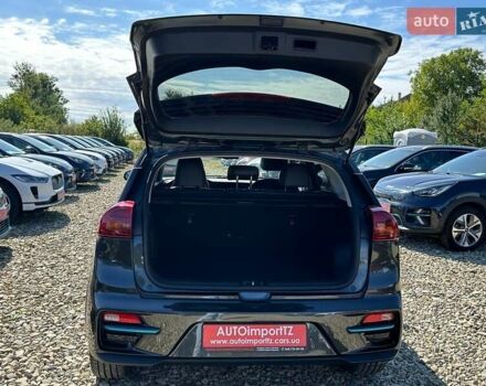 Серый Киа Niro, объемом двигателя 0 л и пробегом 97 тыс. км за 22200 $, фото 64 на Automoto.ua