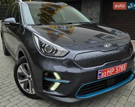 Серый Киа Niro, объемом двигателя 0 л и пробегом 153 тыс. км за 17950 $, фото 1 на Automoto.ua