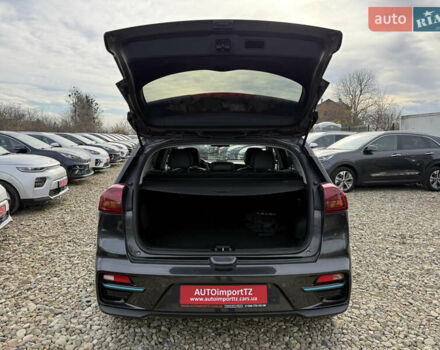 Серый Киа Niro, объемом двигателя 0 л и пробегом 82 тыс. км за 22900 $, фото 87 на Automoto.ua