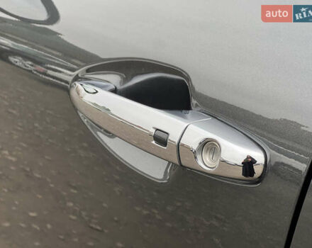 Серый Киа Niro, объемом двигателя 0 л и пробегом 107 тыс. км за 20903 $, фото 15 на Automoto.ua