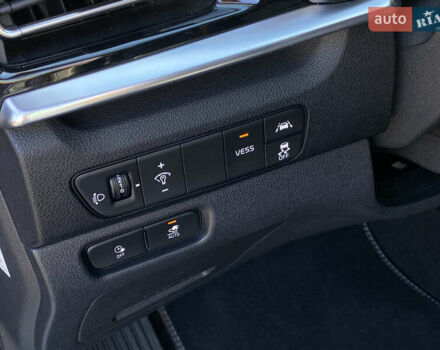 Серый Киа Niro, объемом двигателя 0 л и пробегом 59 тыс. км за 21299 $, фото 24 на Automoto.ua
