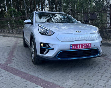 Серый Киа Niro, объемом двигателя 0 л и пробегом 102 тыс. км за 19200 $, фото 4 на Automoto.ua
