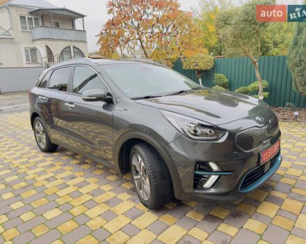 Серый Киа Niro, объемом двигателя 0 л и пробегом 137 тыс. км за 18950 $, фото 10 на Automoto.ua