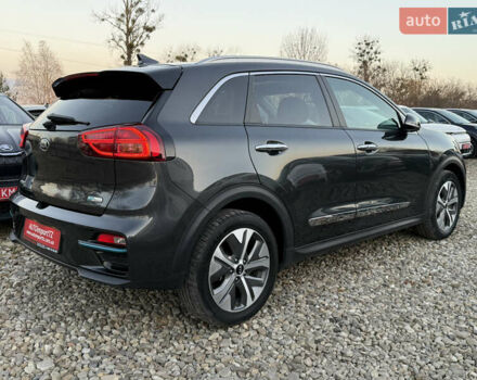 Серый Киа Niro, объемом двигателя 0 л и пробегом 82 тыс. км за 22900 $, фото 21 на Automoto.ua