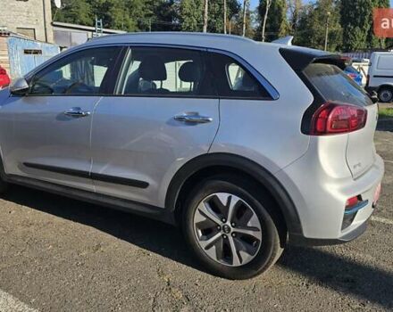 Серый Киа Niro, объемом двигателя 0 л и пробегом 39 тыс. км за 22700 $, фото 5 на Automoto.ua