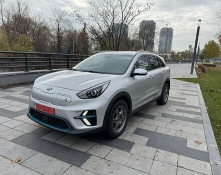 Сірий Кіа Niro, об'ємом двигуна 2 л та пробігом 101 тис. км за 19300 $, фото 5 на Automoto.ua