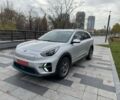 Сірий Кіа Niro, об'ємом двигуна 2 л та пробігом 101 тис. км за 19300 $, фото 5 на Automoto.ua
