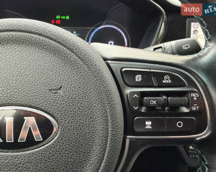 Сірий Кіа Niro, об'ємом двигуна 0 л та пробігом 149 тис. км за 17350 $, фото 60 на Automoto.ua