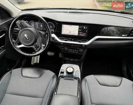 Сірий Кіа Niro, об'ємом двигуна 0 л та пробігом 149 тис. км за 17350 $, фото 37 на Automoto.ua