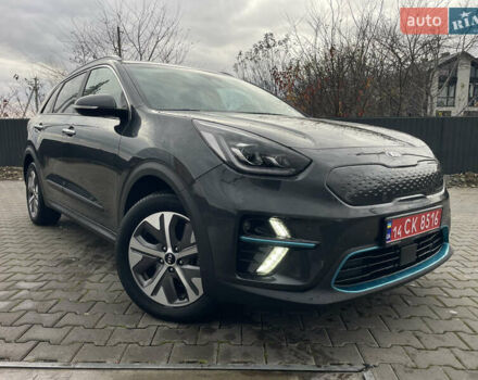 Сірий Кіа Niro, об'ємом двигуна 0 л та пробігом 52 тис. км за 22999 $, фото 4 на Automoto.ua