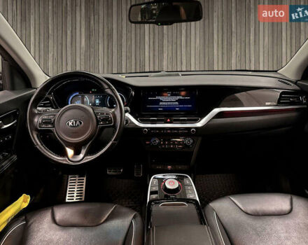 Серый Киа Niro, объемом двигателя 0 л и пробегом 98 тыс. км за 15800 $, фото 8 на Automoto.ua