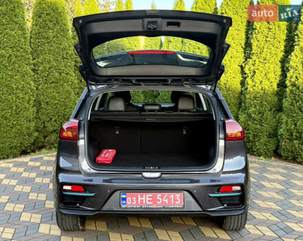 Киа Niro 2021 в Самборе на Automoto.ua Серый Киа Niro, объемом двигателя 0 л и пробегом 107 тыс. км за 19500 $, фото 27 на Automoto.ua