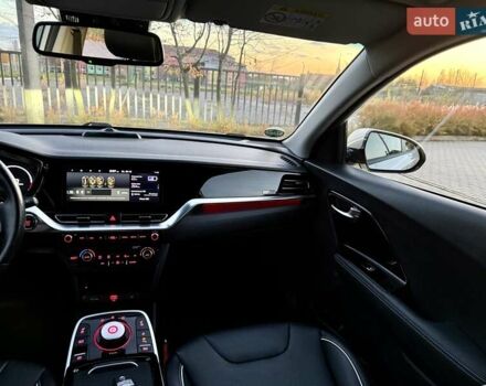 Киа Niro 2021 в Бердичеве на Automoto.ua Серый Киа Niro, объемом двигателя 0 л и пробегом 70 тыс. км за 21350 $, фото 101 на Automoto.ua