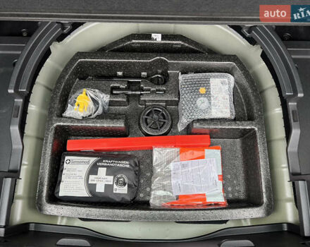 Серый Киа Niro, объемом двигателя 0 л и пробегом 107 тыс. км за 20903 $, фото 33 на Automoto.ua