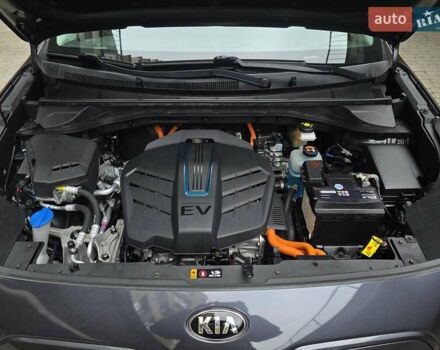 Серый Киа Niro, объемом двигателя 0 л и пробегом 153 тыс. км за 17950 $, фото 38 на Automoto.ua